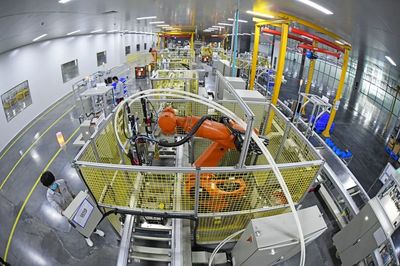 以云為基 以數(shù)為翼 武漢經(jīng)開區(qū)加快建設(shè)&ldquo;未來(lái)工廠&rdquo;